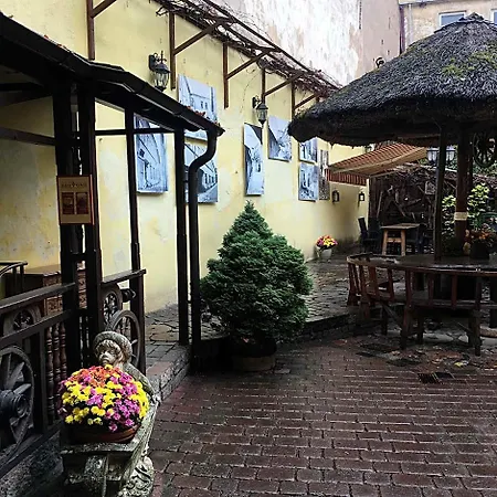Gabi Nakvynė ir pusryčiai