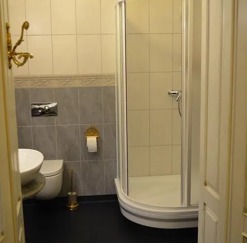 Gabi Nakvynė ir pusryčiai