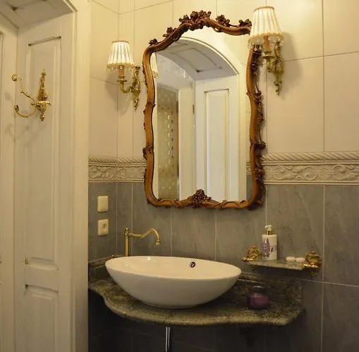 Gabi Bed & Breakfast 4*